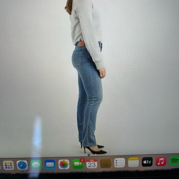 Levi’s straight leg - Picture 2 of 7